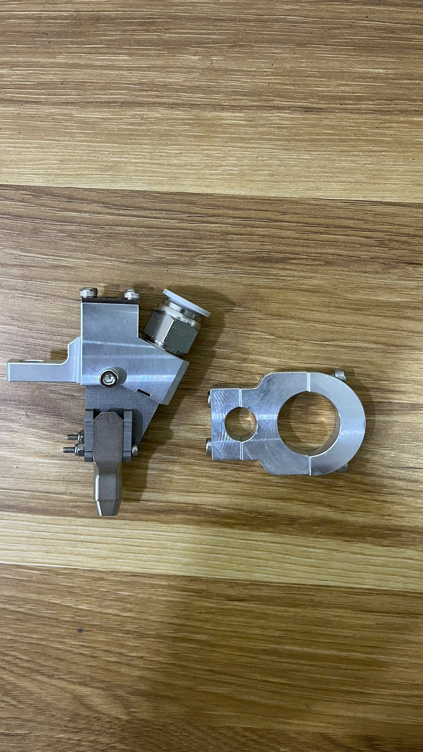 Bộ kẹp nhả vít 2